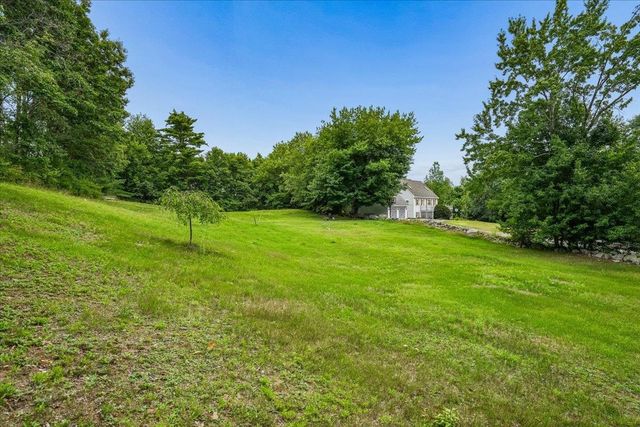 10 Armands Way, Dunbarton, NH 03046