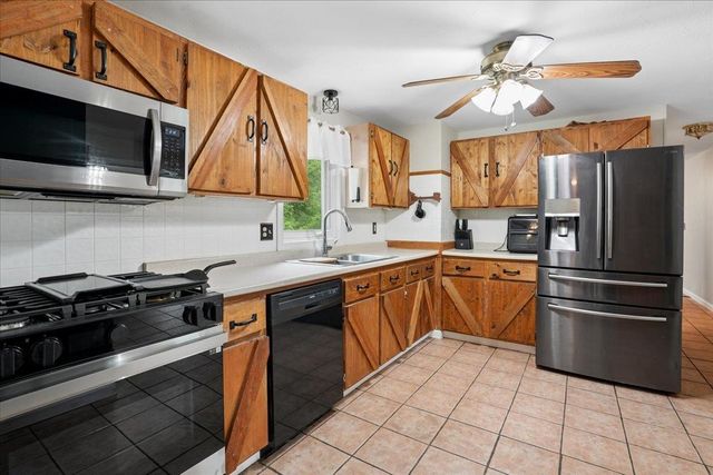 10 Armands Way, Dunbarton, NH 03046