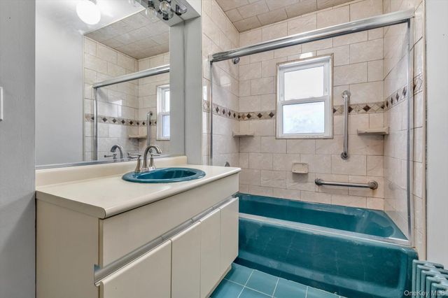 205-22 112th Avenue, Saint Albans, NY 11412