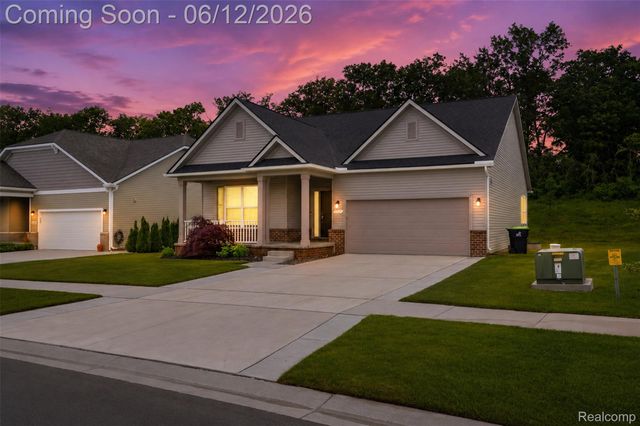 171 Coppice Way, White Lake Charter Township, MI 48386