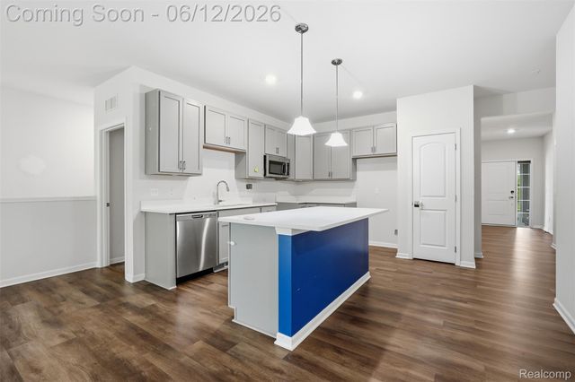 171 Coppice Way, White Lake Charter Township, MI 48386