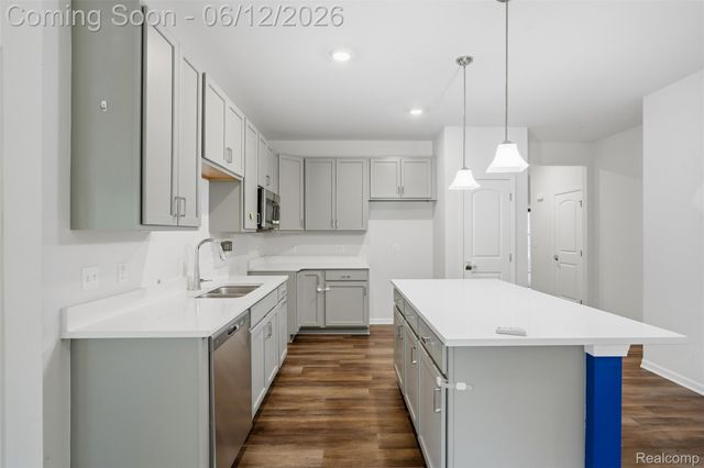 171 Coppice Way, White Lake Charter Township, MI 48386