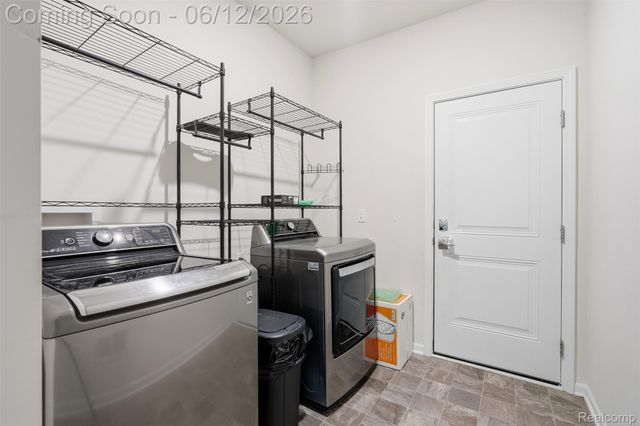 171 Coppice Way, White Lake Charter Township, MI 48386