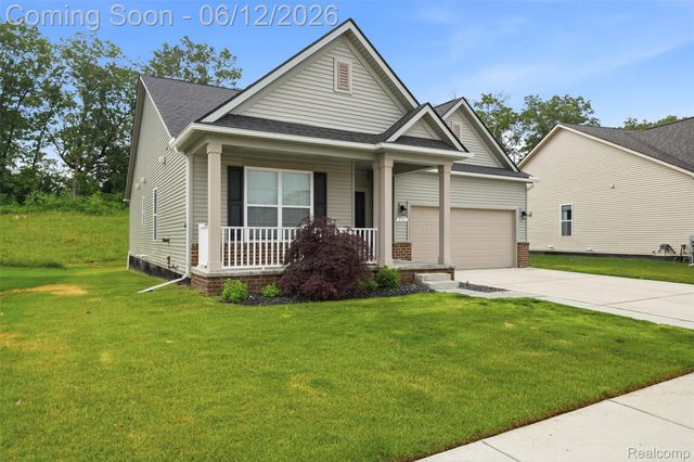 171 Coppice Way, White Lake Charter Township, MI 48386