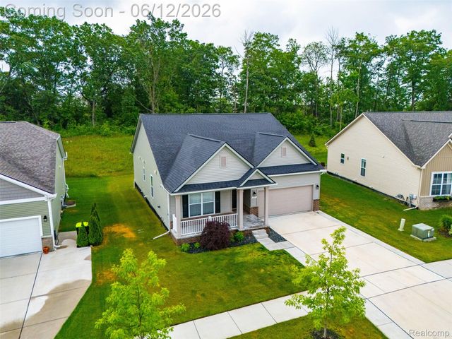 171 Coppice Way, White Lake Charter Township, MI 48386