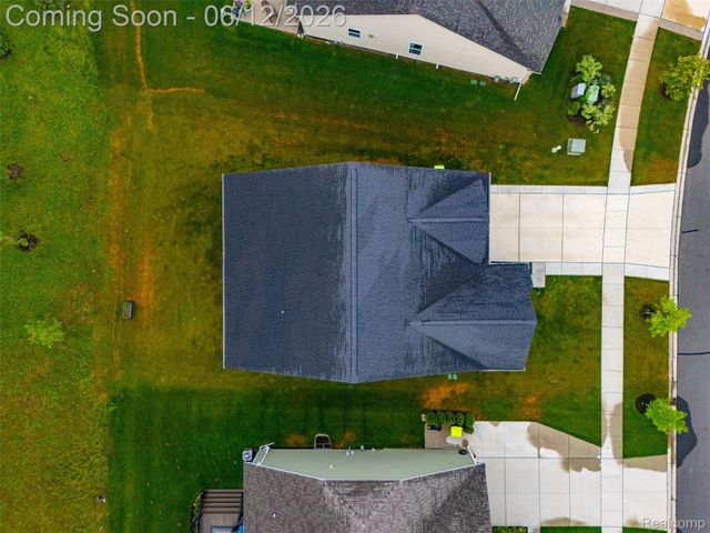171 Coppice Way, White Lake Charter Township, MI 48386