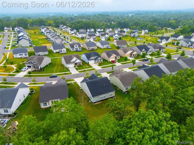 171 Coppice Way, White Lake Charter Township, MI 48386