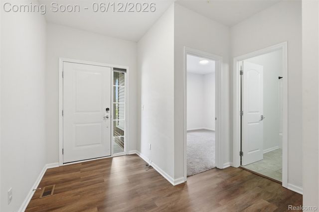 171 Coppice Way, White Lake Charter Township, MI 48386