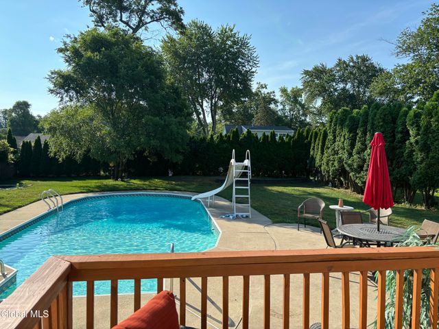 14 Lee Avenue, Guilderland, NY 12303