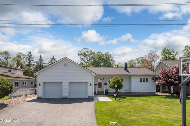 14 Lee Avenue, Guilderland, NY 12303
