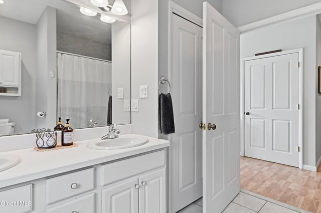 14 Lee Avenue, Guilderland, NY 12303