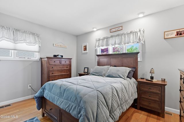 14 Lee Avenue, Guilderland, NY 12303
