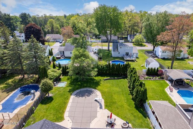 14 Lee Avenue, Guilderland, NY 12303