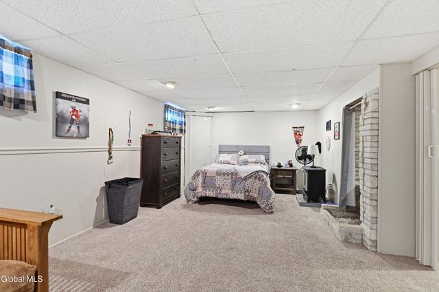 14 Lee Avenue, Guilderland, NY 12303