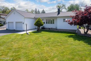 14 Lee Avenue, Guilderland, NY 12303