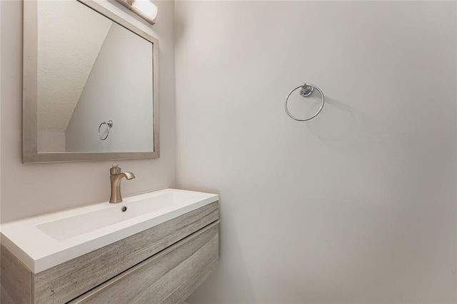 1310 Kilmington Court, Alpharetta, GA 30009