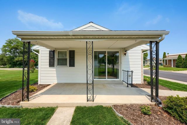 1000 W ELM AVE, Hanover, PA 17331