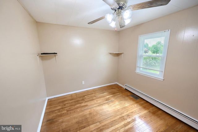 1000 W ELM AVE, Hanover, PA 17331