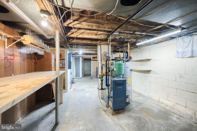 1000 W ELM AVE, Hanover, PA 17331