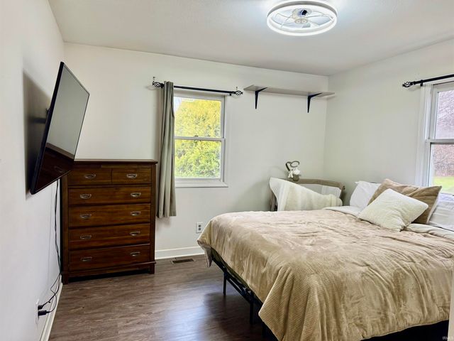 2016 Felix Place, Plymouth, IN 46563