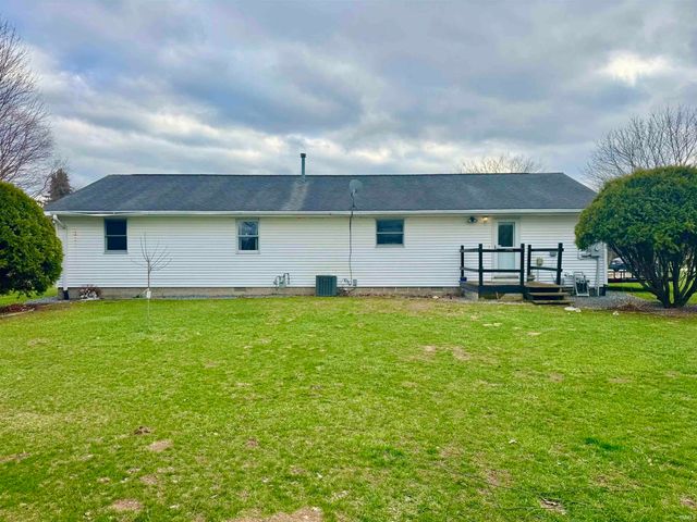 2016 Felix Place, Plymouth, IN 46563