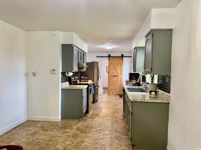 2016 Felix Place, Plymouth, IN 46563