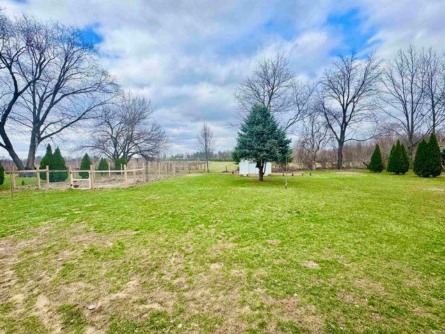 2016 Felix Place, Plymouth, IN 46563