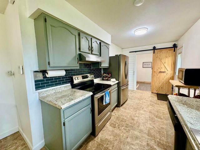 2016 Felix Place, Plymouth, IN 46563