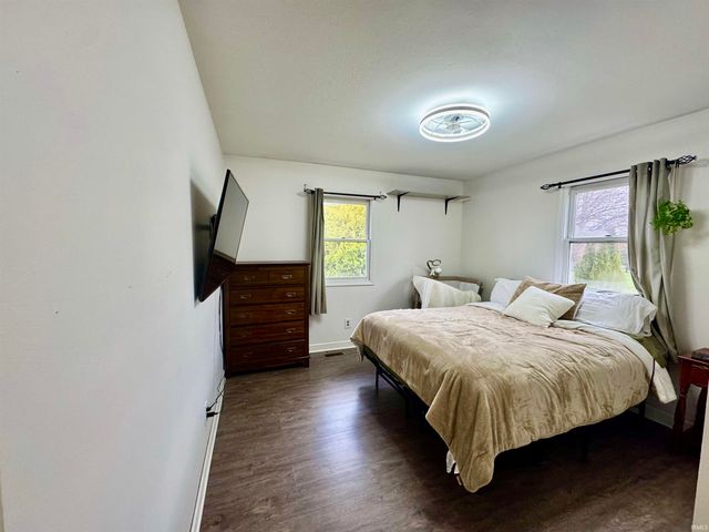 2016 Felix Place, Plymouth, IN 46563