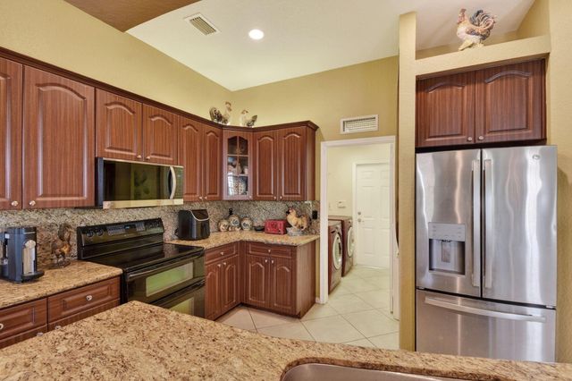 216 Cypress Trace, Royal Palm Beach, FL 33411