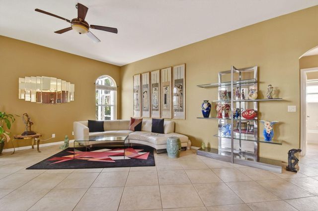 216 Cypress Trace, Royal Palm Beach, FL 33411