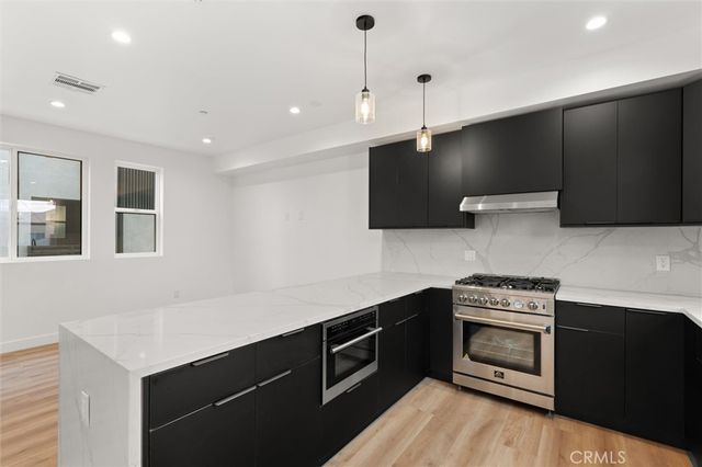 11408 W Calvert Street, North Hollywood, CA 91606