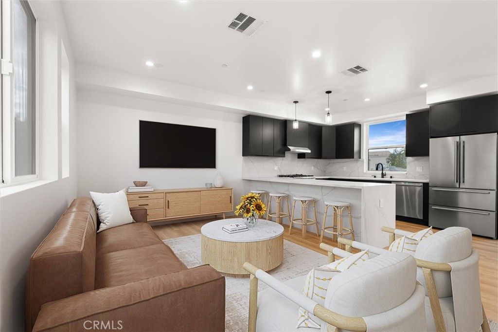 11408 W Calvert Street, North Hollywood, CA 91606