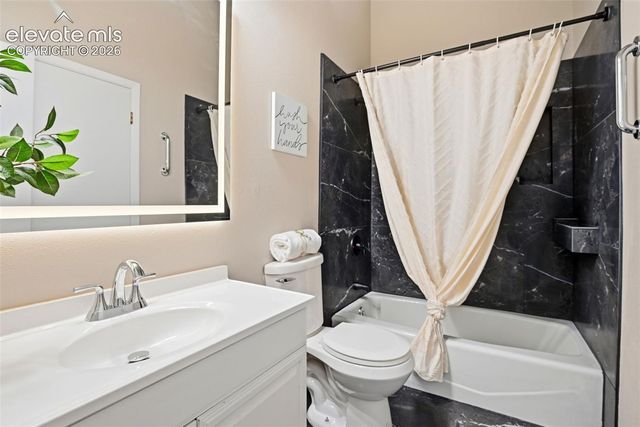 806 Pebblewood Drive, Colorado Springs, CO 80919