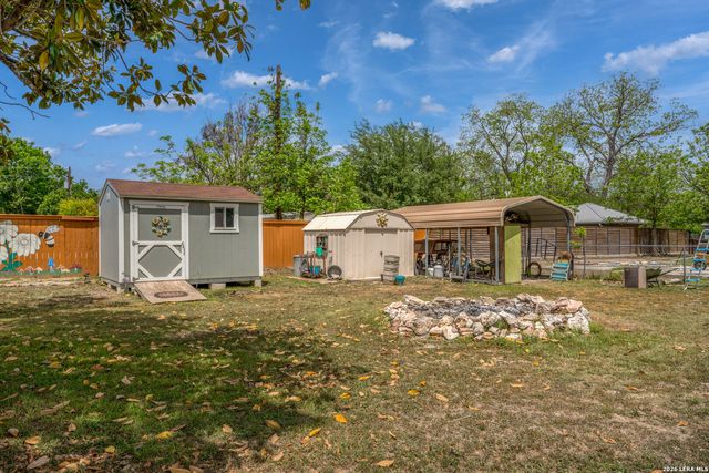 430 PECAN DR SW, Mcqueeney, TX 78123