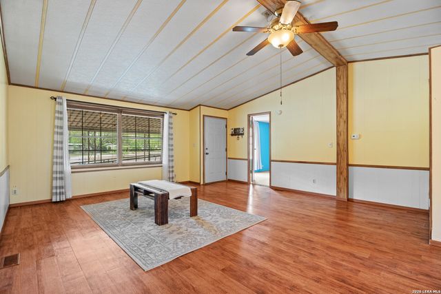 430 PECAN DR SW, Mcqueeney, TX 78123