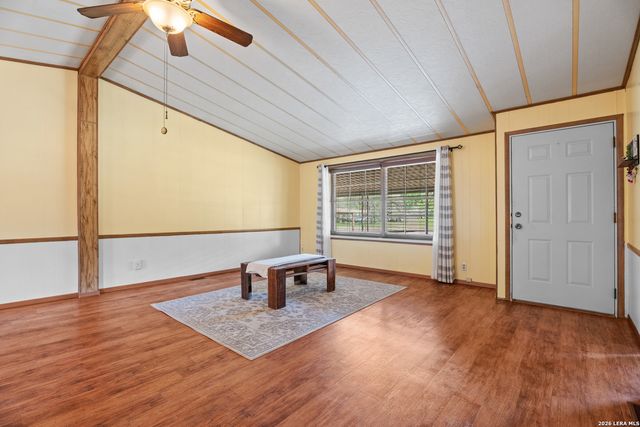 430 PECAN DR SW, Mcqueeney, TX 78123