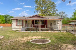 430 PECAN DR SW, Mcqueeney, TX 78123