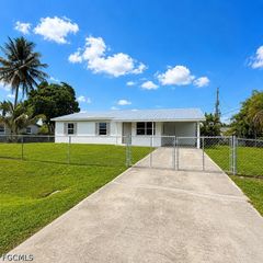 3982 Wheaton CT, Fort Myers, FL 33905