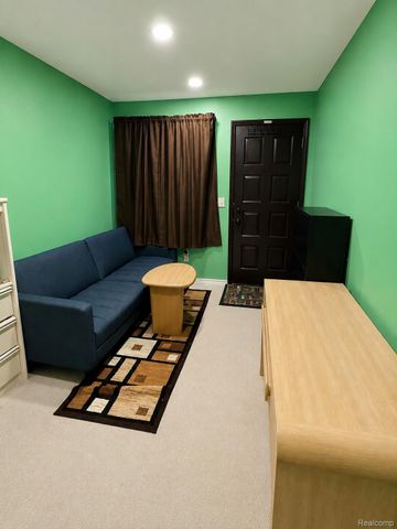 8401 18 Mile Road 94, Sterling Heights, MI 48313