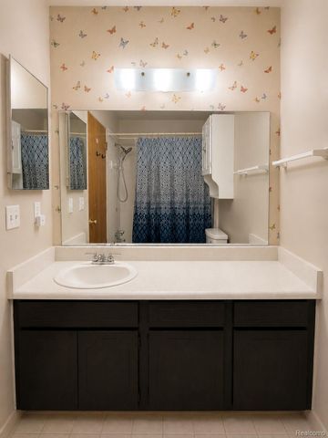 8401 18 Mile Road 94, Sterling Heights, MI 48313