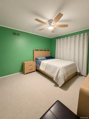 8401 18 Mile Road 94, Sterling Heights, MI 48313