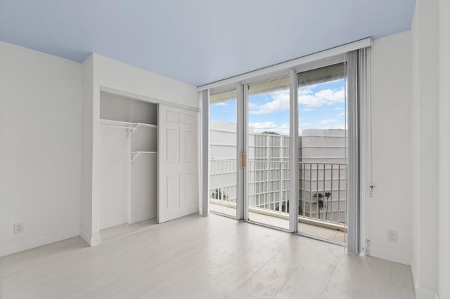 3580 S Ocean Boulevard 8b, South Palm Beach, FL 33480