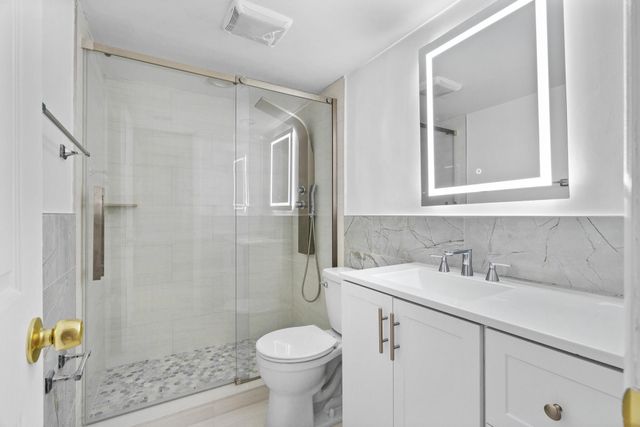 3580 S Ocean Boulevard 8b, South Palm Beach, FL 33480
