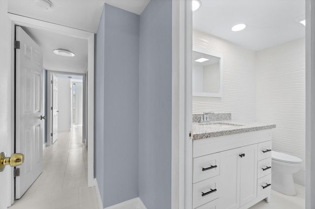3580 S Ocean Boulevard 8b, South Palm Beach, FL 33480