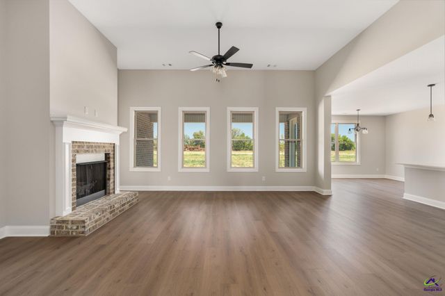 211 Farmland Circle, Perry, GA 31069