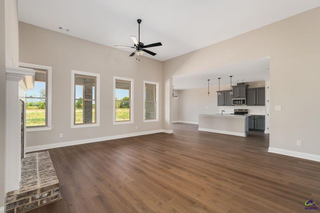 211 Farmland Circle, Perry, GA 31069