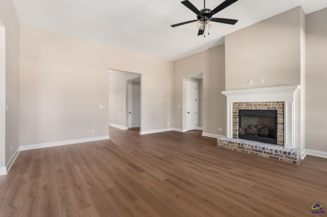 211 Farmland Circle, Perry, GA 31069