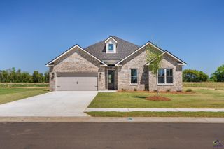 211 Farmland Circle, Perry, GA 31069