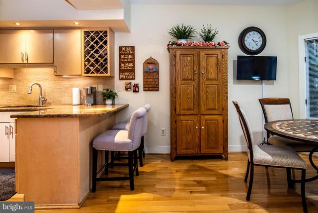 336 OVERLOOK LN, Conshohocken, PA 19428